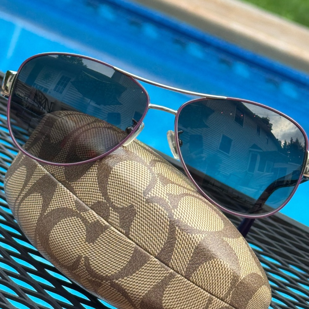 Authentic Coach Polarized Metal Aviator Sunglasses Kristina Style *Never Worn* - Picture 6 of 12